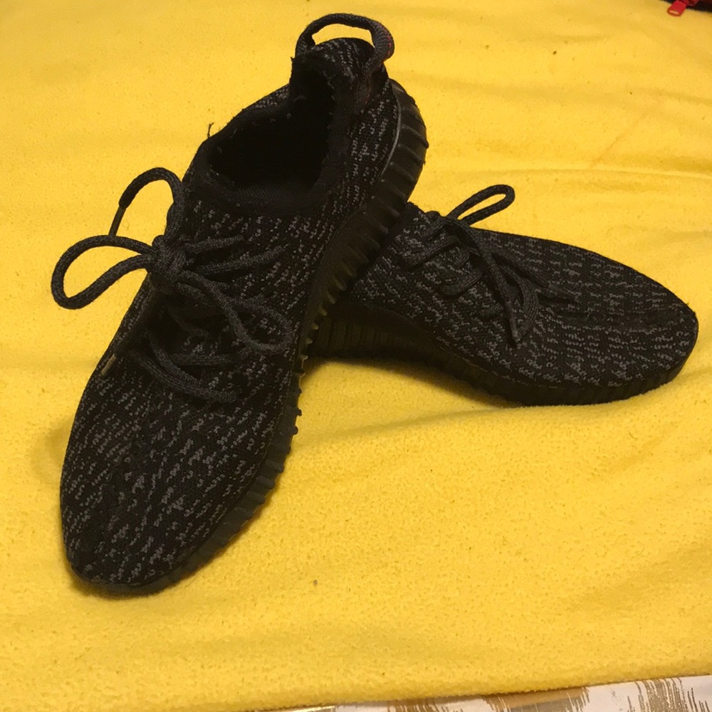 Adidas Yeezy Boost 350 Pirate Black